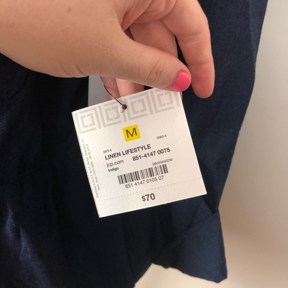 NWT Navy Liz Claiborne Top - Picture 3 of 3